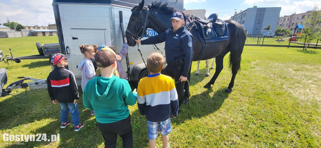Dzień Dziecka z policją, strażakami , żołnierzami i ratownikami...