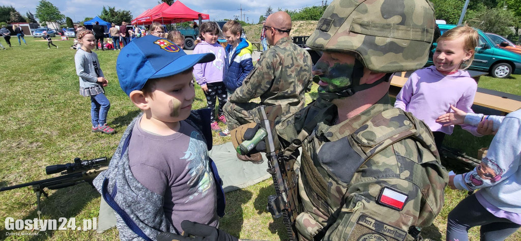 Dzień Dziecka z policją, strażakami , żołnierzami i ratownikami...