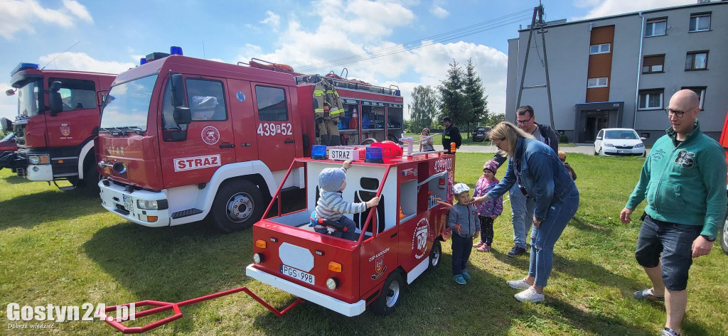 Dzień Dziecka z policją, strażakami , żołnierzami i ratownikami...