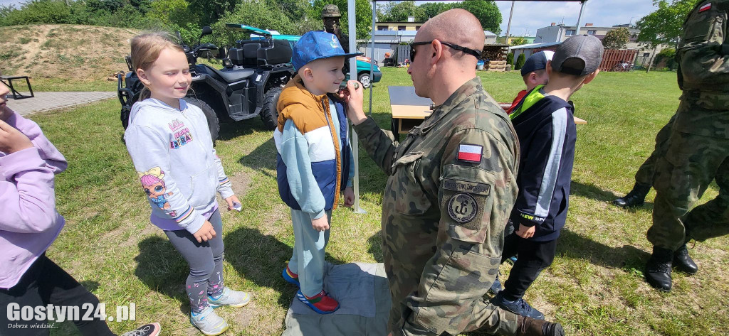 Dzień Dziecka z policją, strażakami , żołnierzami i ratownikami...