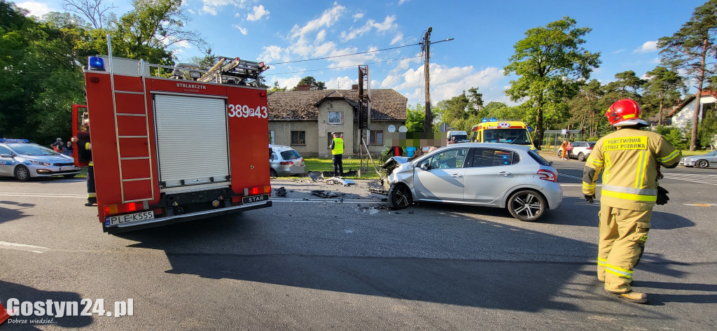 Wypadek na DK12 w Krzemieniewie. Na pomoc wezwano LPR