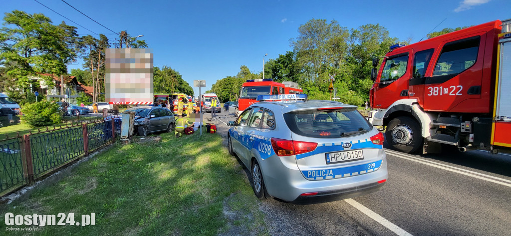 Wypadek na DK12 w Krzemieniewie. Na pomoc wezwano LPR