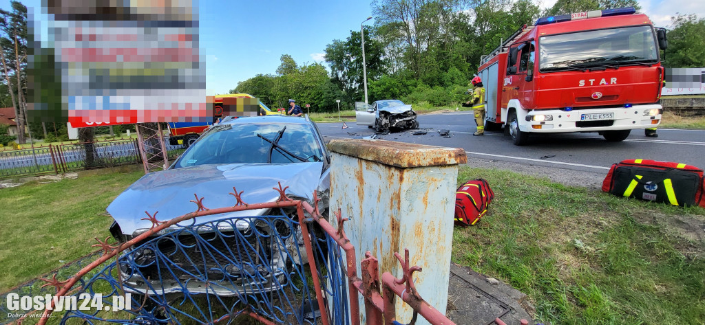 Wypadek na DK12 w Krzemieniewie. Na pomoc wezwano LPR