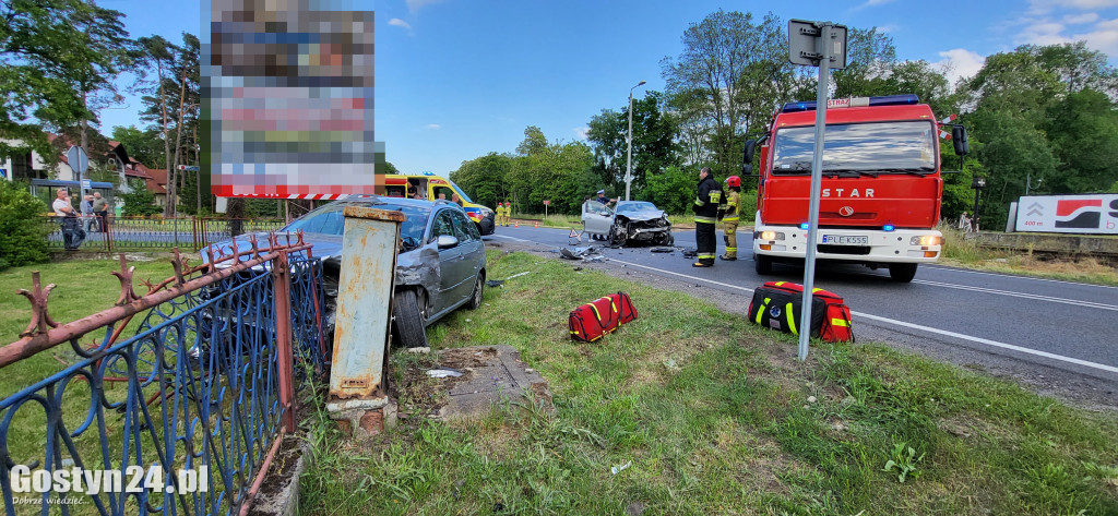 Wypadek na DK12 w Krzemieniewie. Na pomoc wezwano LPR