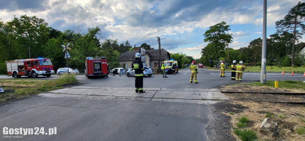 Wypadek na DK12 w Krzemieniewie. Na pomoc wezwano LPR
