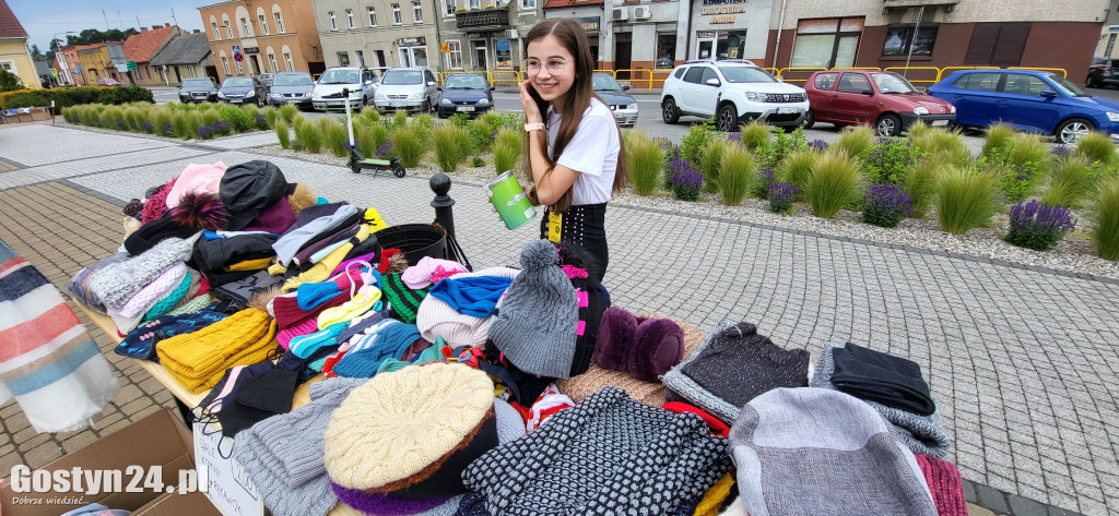 Kiermasz pełen dodatków i ubrań w Piaskach. Dla Zuzi