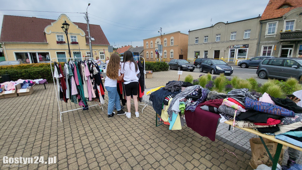 Kiermasz pełen dodatków i ubrań w Piaskach. Dla Zuzi