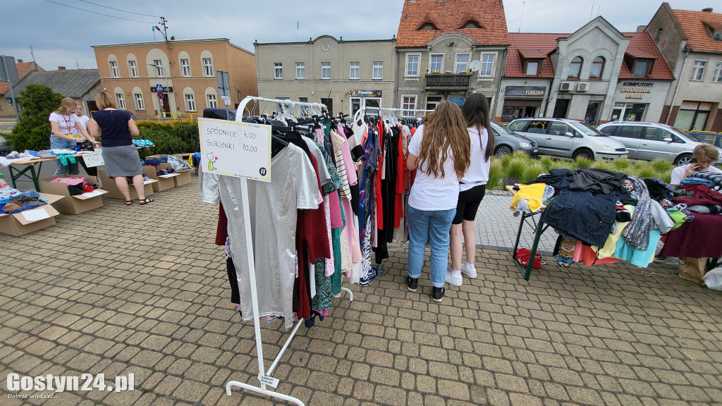 Kiermasz pełen dodatków i ubrań w Piaskach. Dla Zuzi