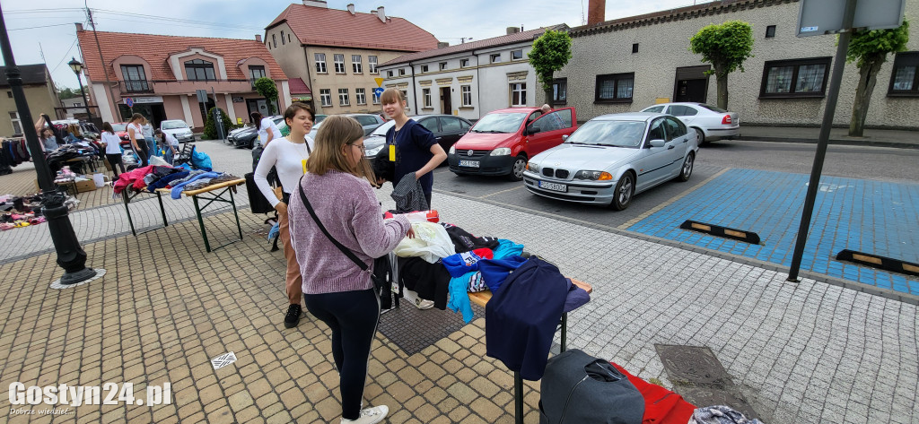 Kiermasz pełen dodatków i ubrań w Piaskach. Dla Zuzi