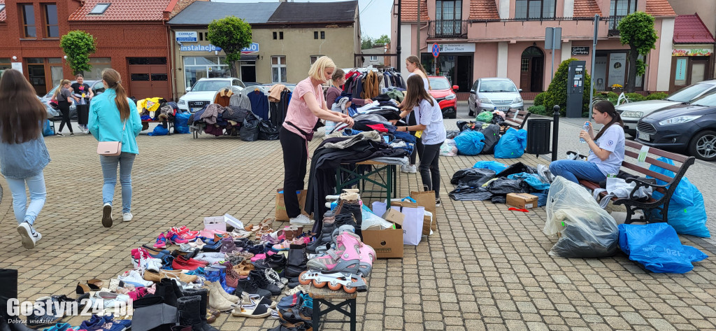 Kiermasz pełen dodatków i ubrań w Piaskach. Dla Zuzi