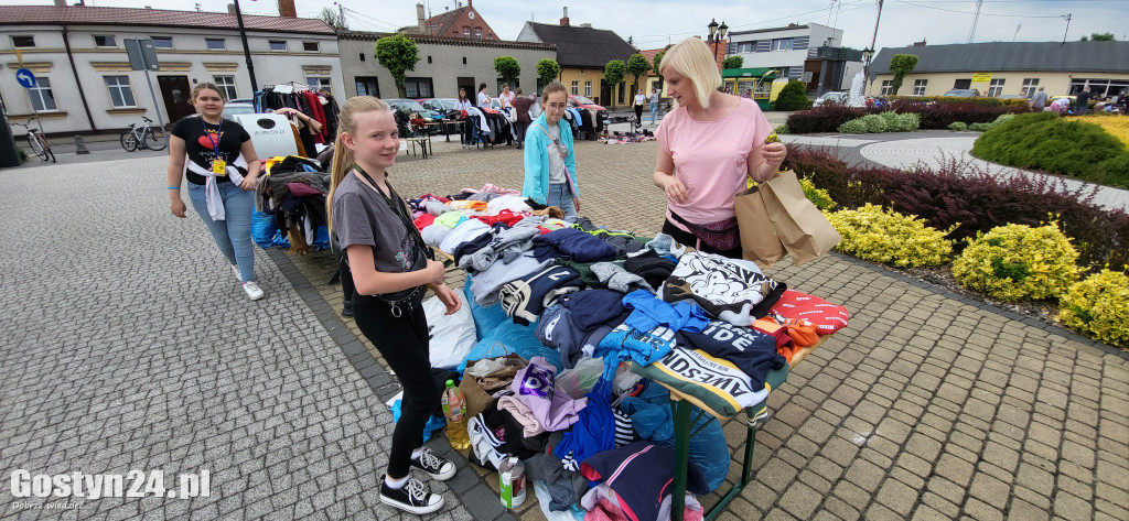 Kiermasz pełen dodatków i ubrań w Piaskach. Dla Zuzi