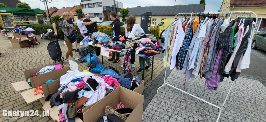Kiermasz pełen dodatków i ubrań w Piaskach. Dla Zuzi
