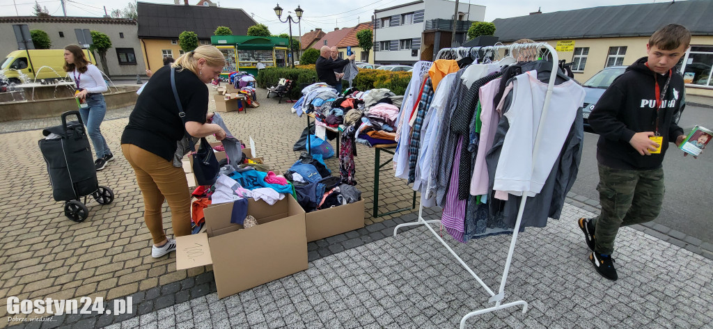 Kiermasz pełen dodatków i ubrań w Piaskach. Dla Zuzi