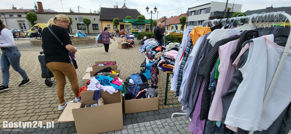 Kiermasz pełen dodatków i ubrań w Piaskach. Dla Zuzi