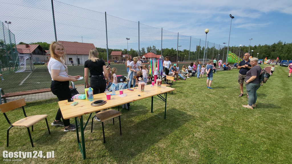 Dzień Dziecka w Piaskach i festyn dla Zuzi w SP 5 Gostyń