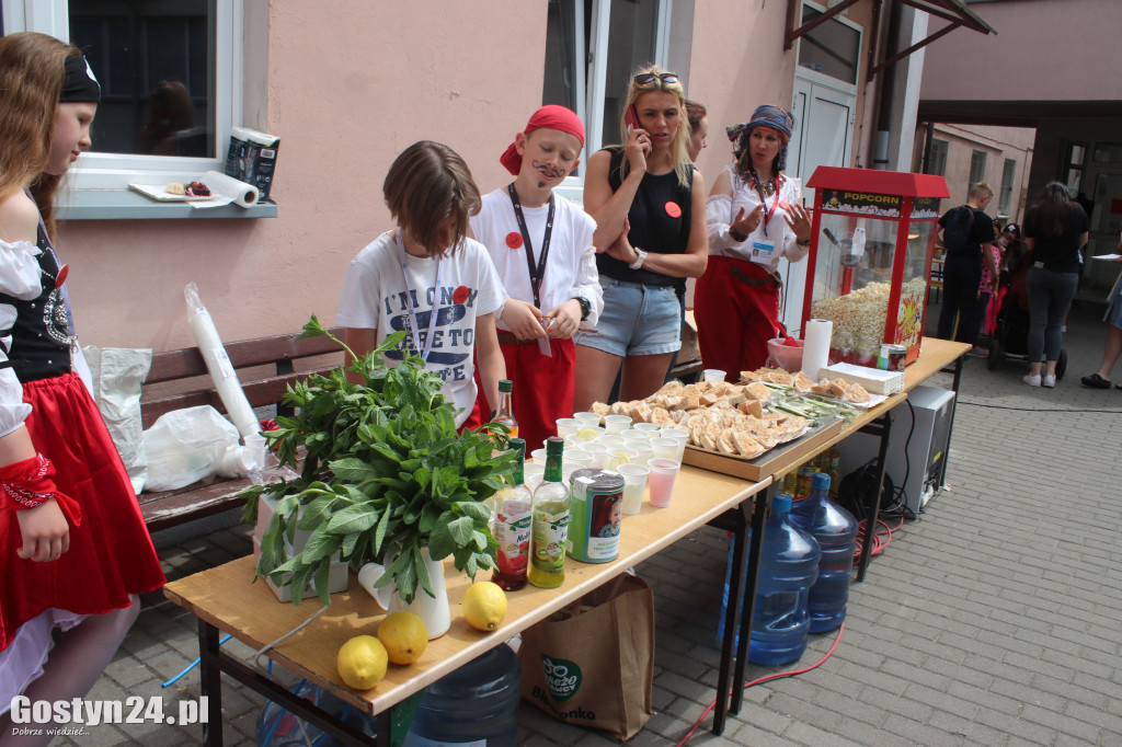 Dzień Dziecka w Piaskach i festyn dla Zuzi w SP 5 Gostyń