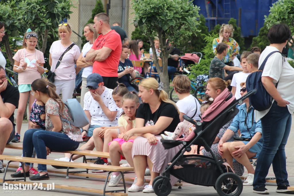 Dzień Dziecka w Piaskach i festyn dla Zuzi w SP 5 Gostyń