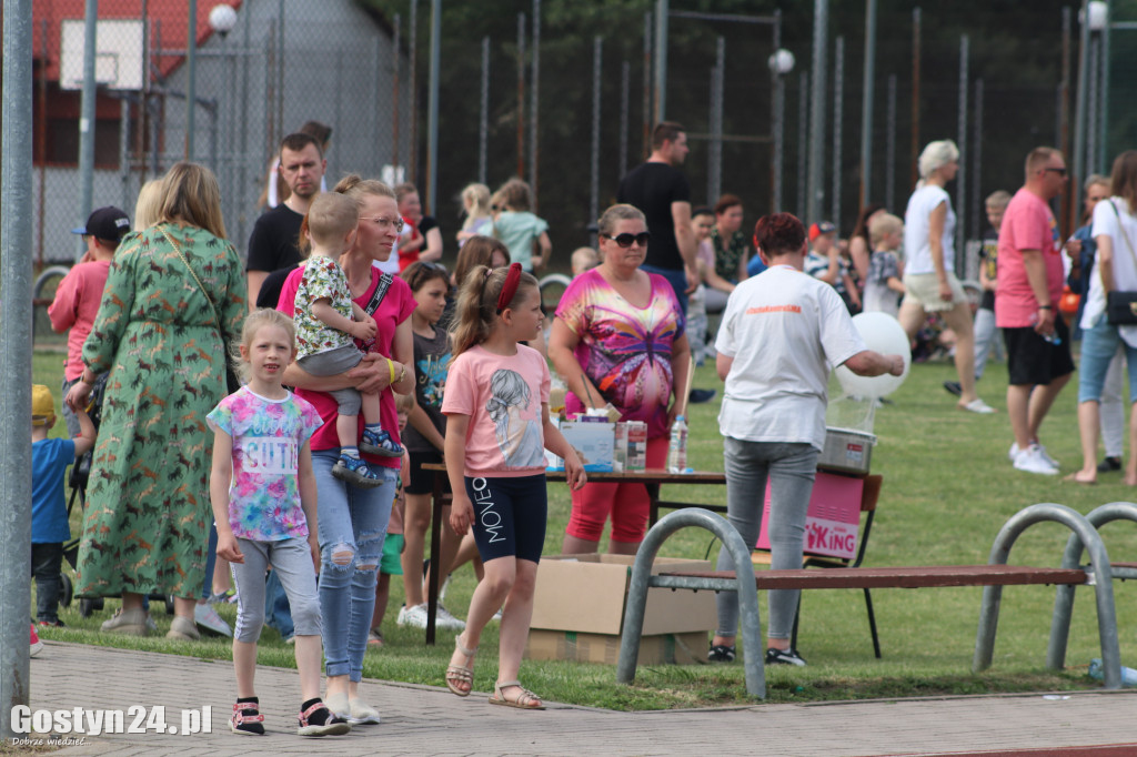 Dzień Dziecka w Piaskach i festyn dla Zuzi w SP 5 Gostyń