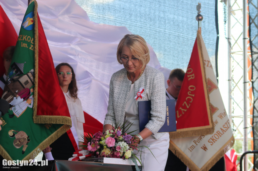 Uroczystość nadania imienia SP w Nieparcie
