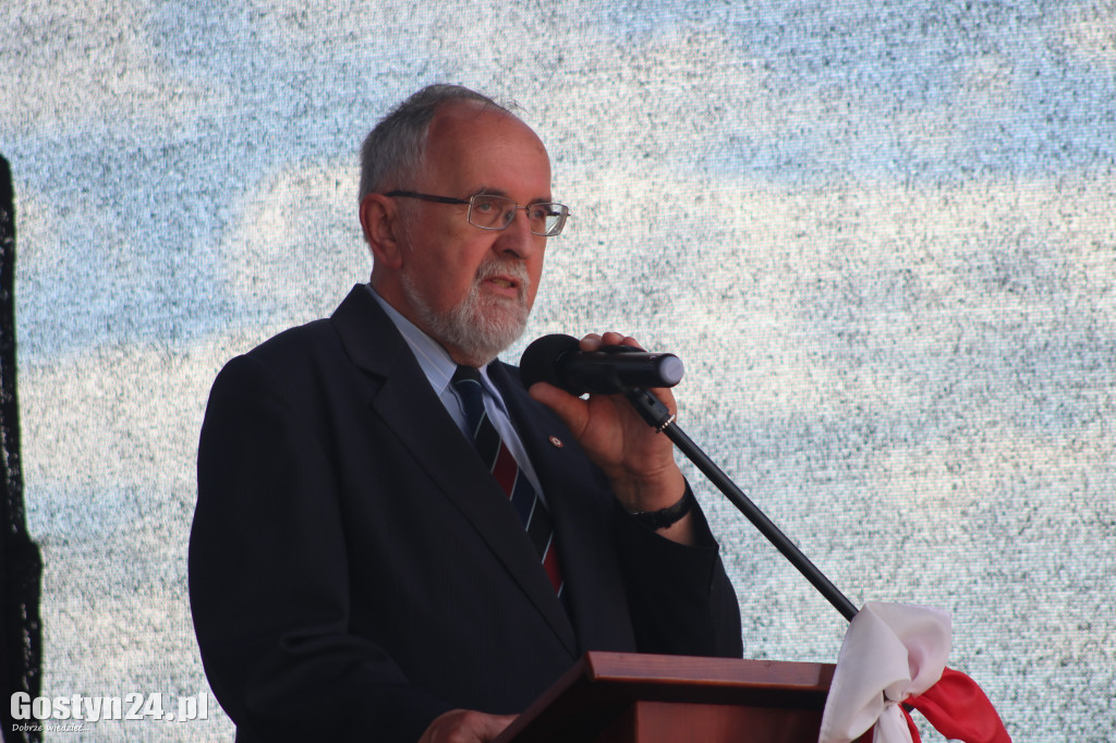 Uroczystość nadania imienia SP w Nieparcie