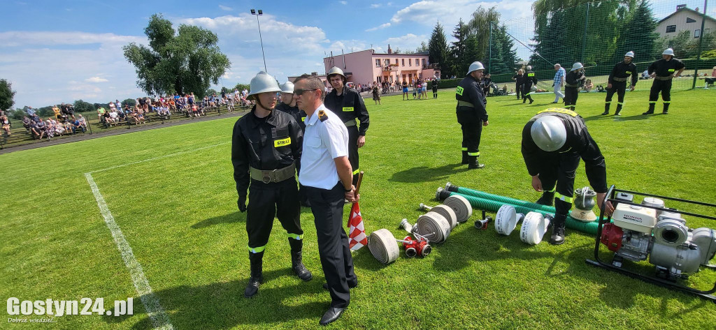 Zawody sportowo - pożarnicze w Poniecu