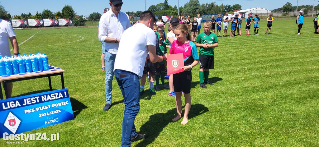 Klubowy piknik sportowy zawodników Piasta Poniec