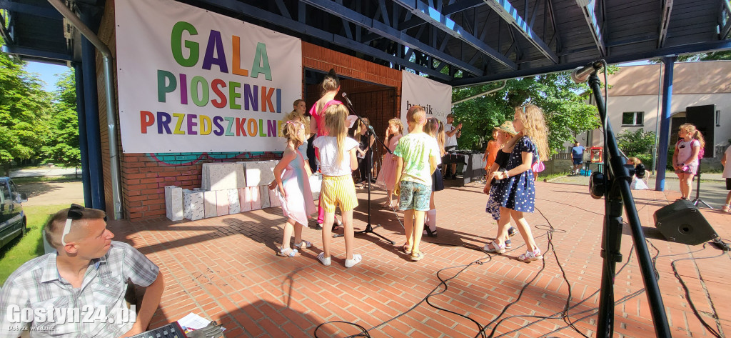 Gala Piosenki Przedszkolnej i Festiwal Kolorów w Gostyniu
