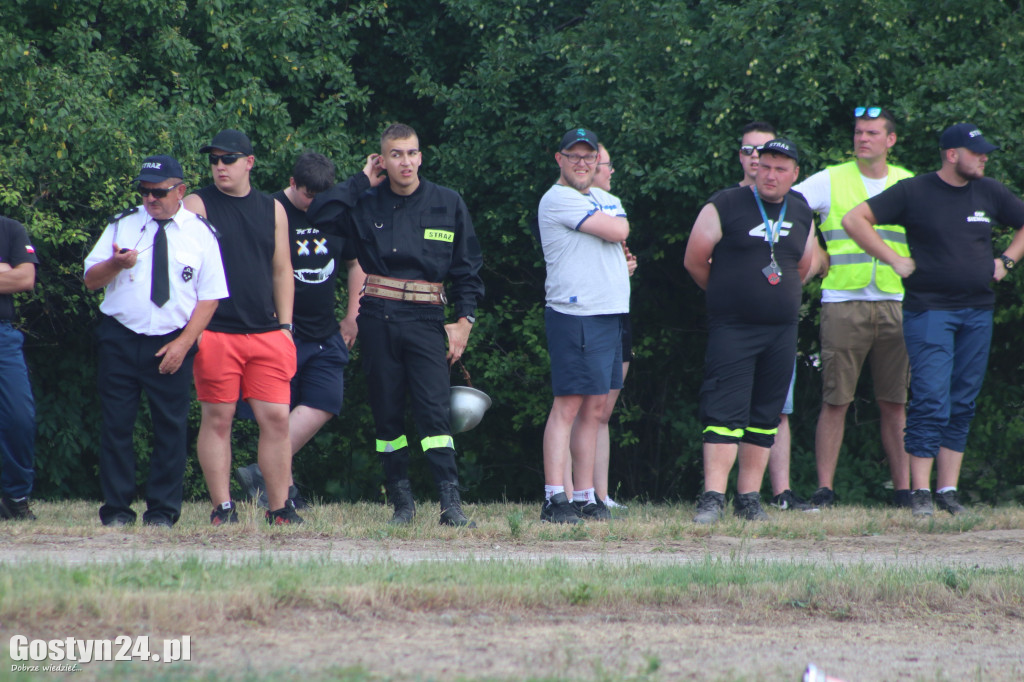 Zawody strażackie na stadionie w Daleszynie