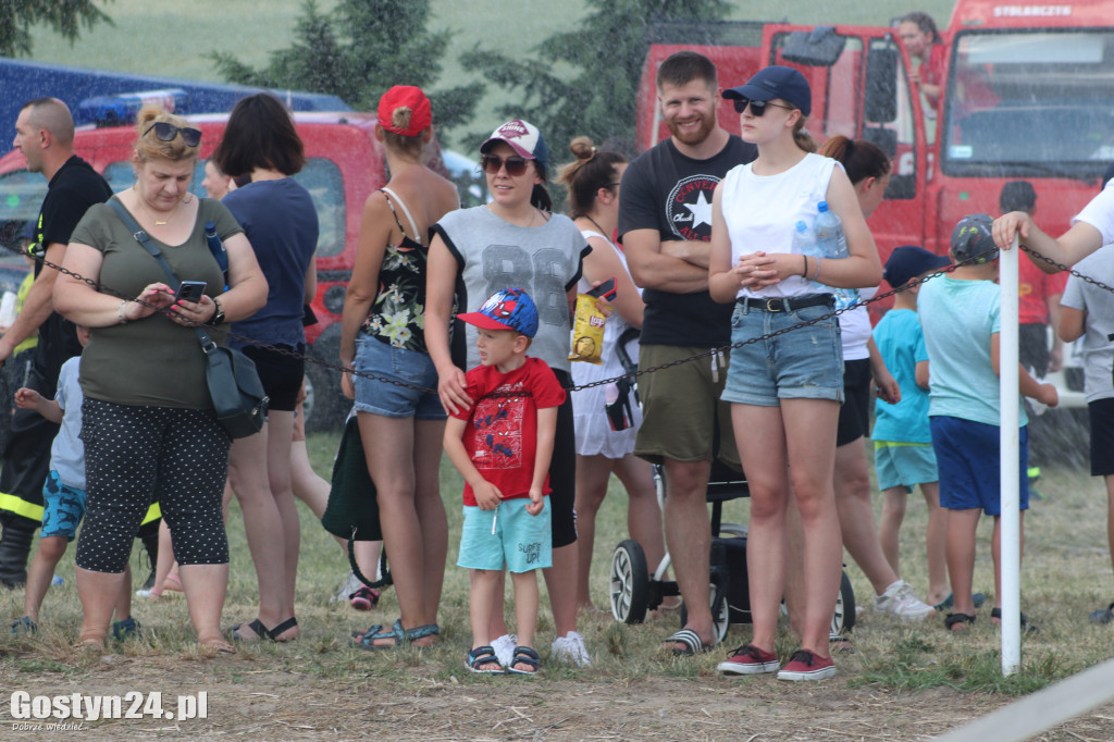 Zawody strażackie na stadionie w Daleszynie