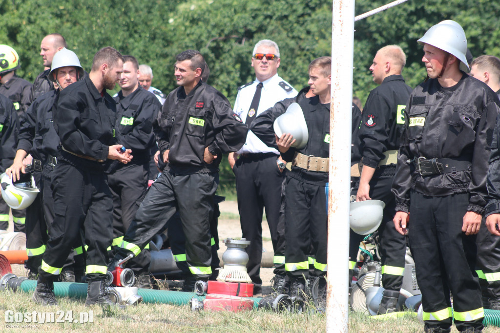 Zawody strażackie na stadionie w Daleszynie