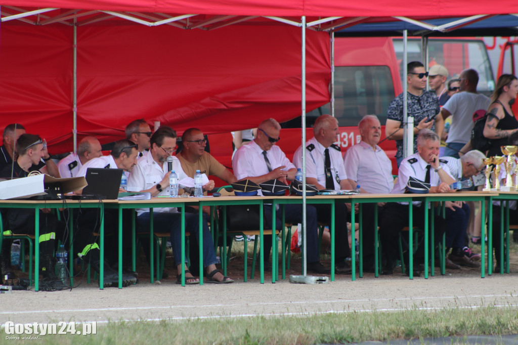 Zawody strażackie na stadionie w Daleszynie