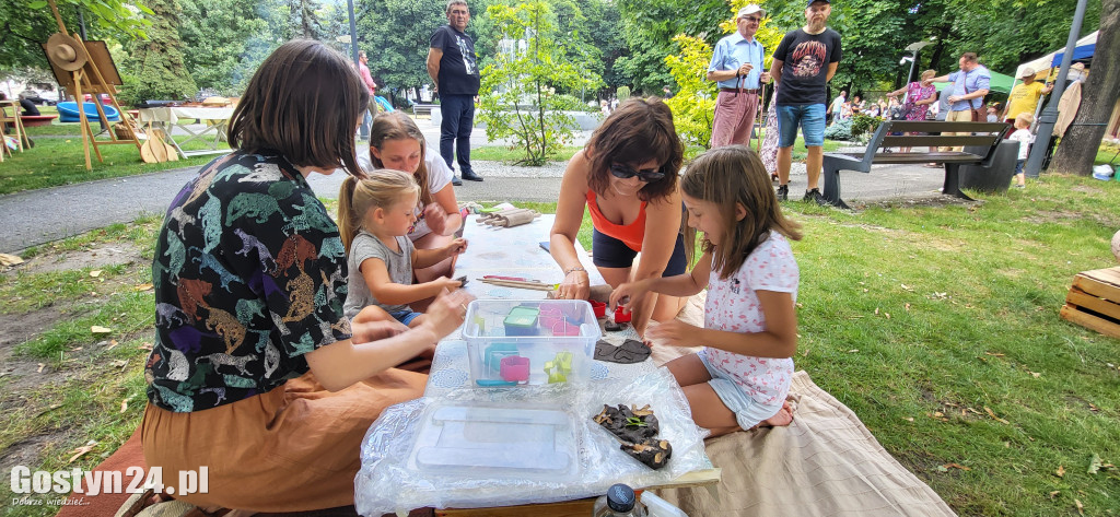 Kulturalny piknik w gostyńskich plantach