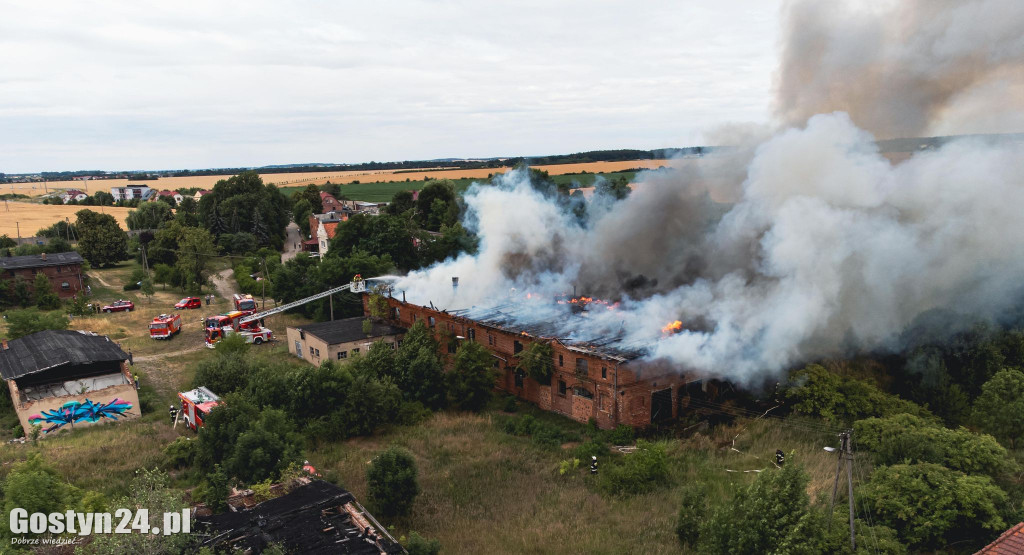Ogromny pożar w Drzęczewie Drugim