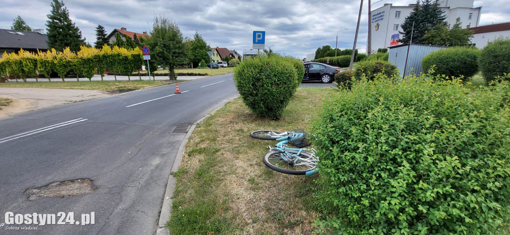 Potrącenie rowerzystki w rejonie mleczarni w Gostyniu