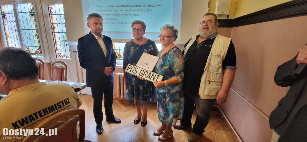 Po dwóch latach reaktywowano Program Grantów Społecznych