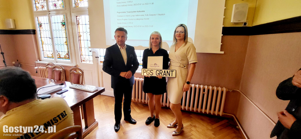 Po dwóch latach reaktywowano Program Grantów Społecznych