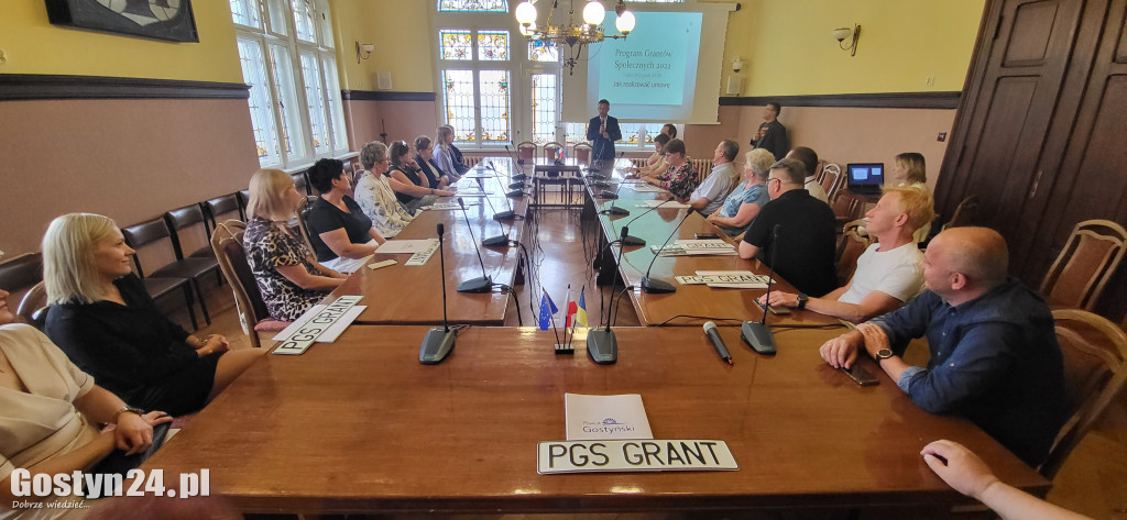 Po dwóch latach reaktywowano Program Grantów Społecznych