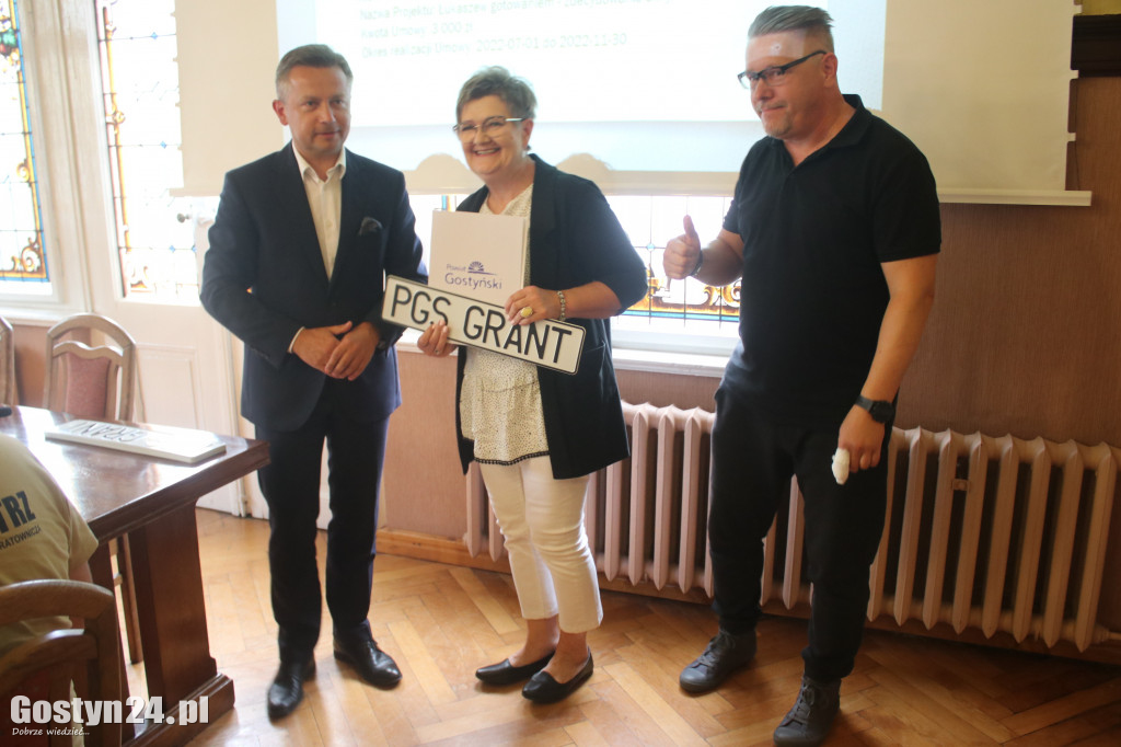 Po dwóch latach reaktywowano Program Grantów Społecznych