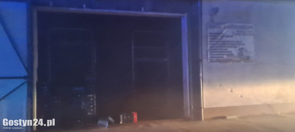 Nocny pożar pieczarkarni w Janiszewie
