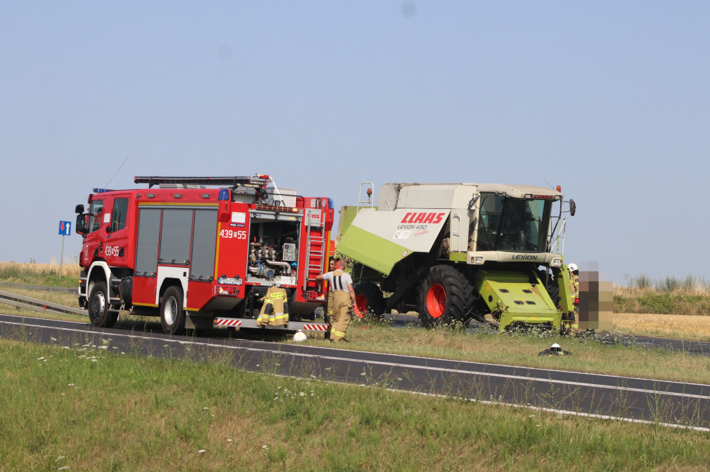 Pożar kombajnu przy K12 na wysokości Skokówka