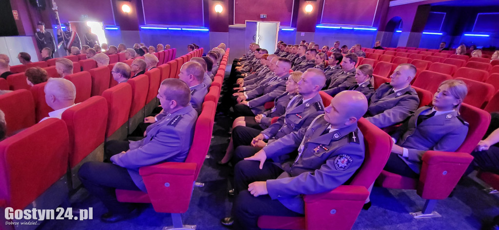 Święto policji w gostyńskim kinie