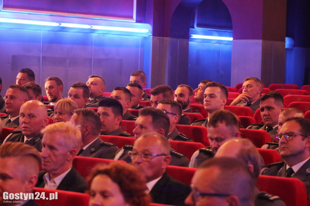 Święto policji w gostyńskim kinie
