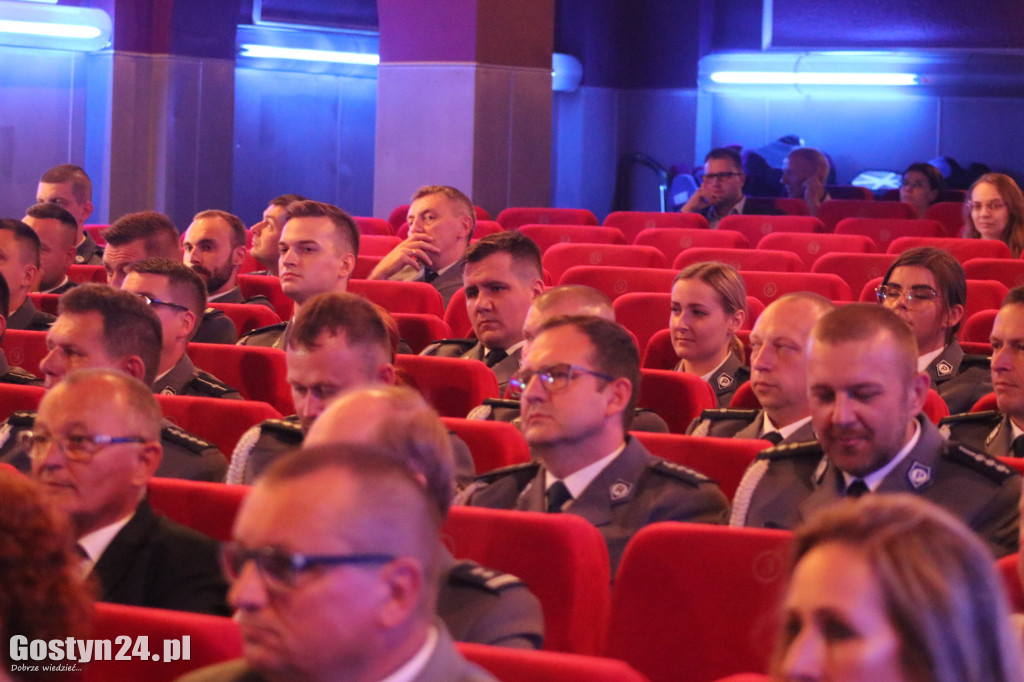 Święto policji w gostyńskim kinie