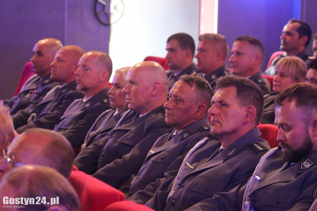 Święto policji w gostyńskim kinie