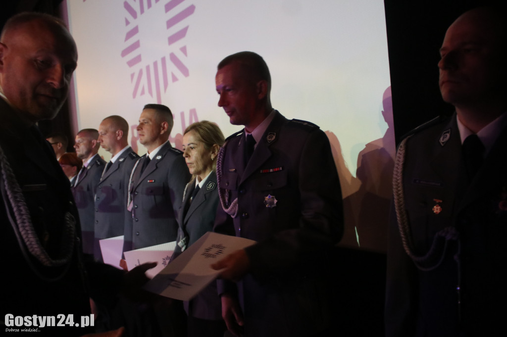 Święto policji w gostyńskim kinie