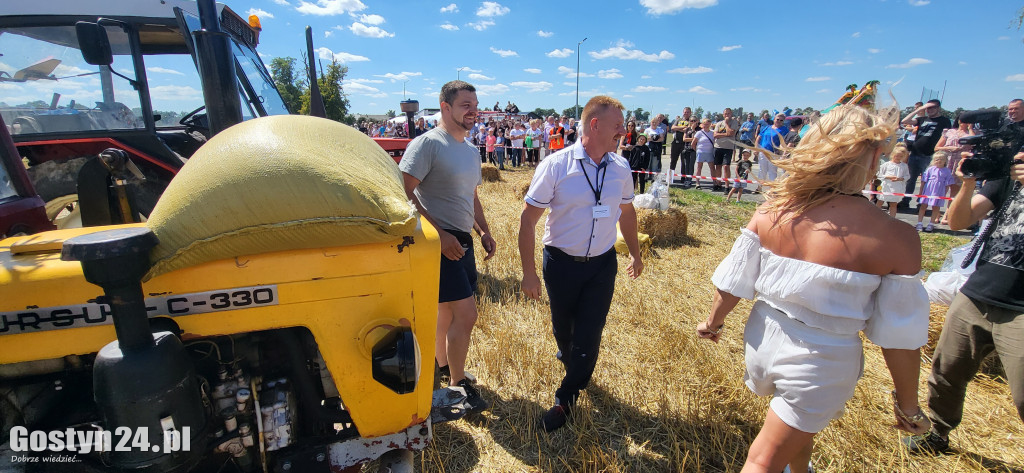 Dożynki, wyścigi wraków i traktorów w Bączylesie