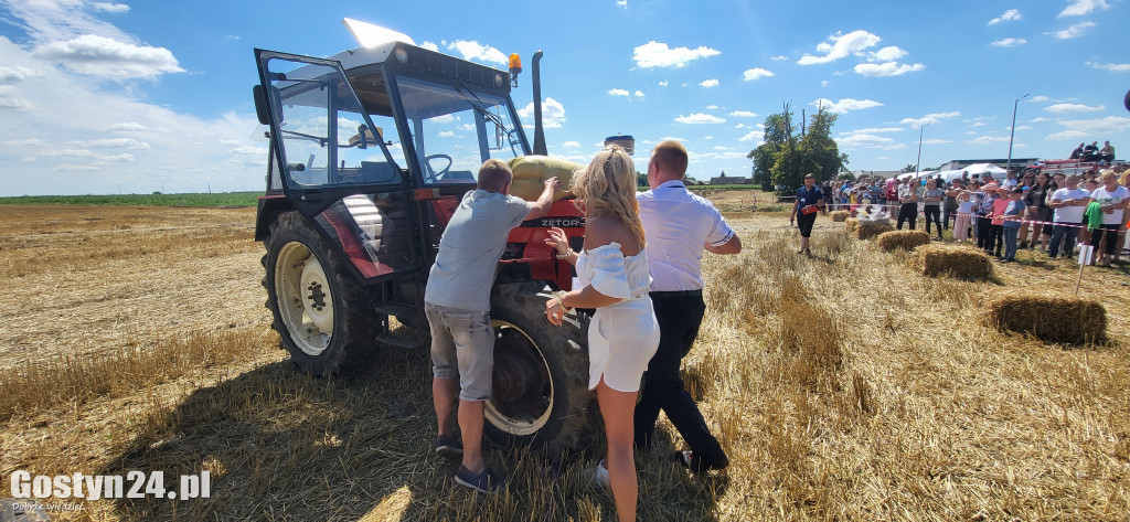 Dożynki, wyścigi wraków i traktorów w Bączylesie