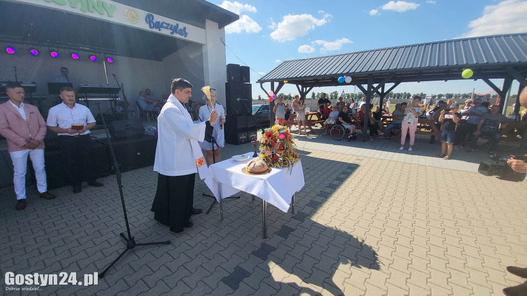 Dożynki, wyścigi wraków i traktorów w Bączylesie