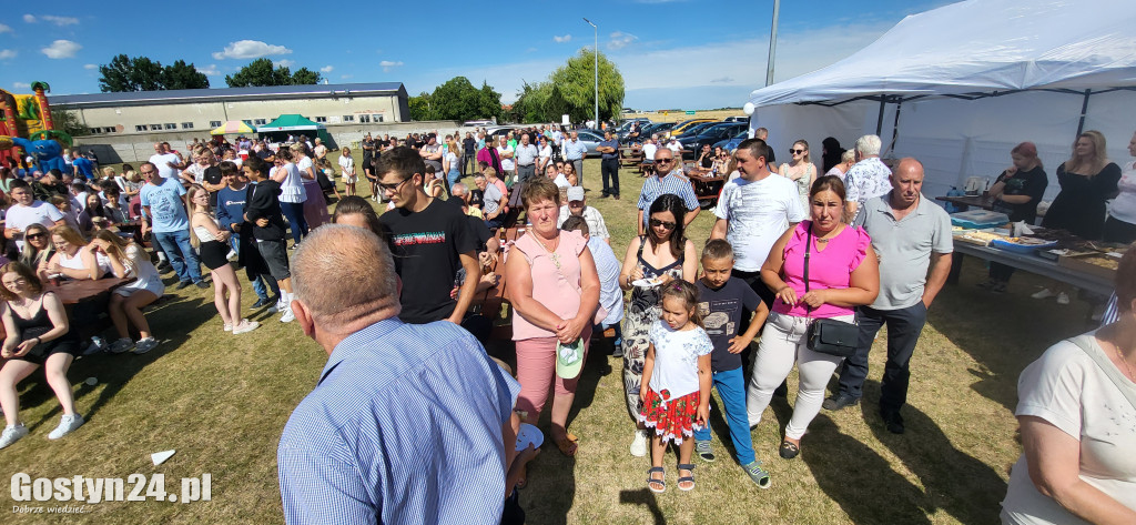 Dożynki, wyścigi wraków i traktorów w Bączylesie