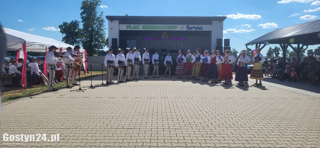 Dożynki, wyścigi wraków i traktorów w Bączylesie